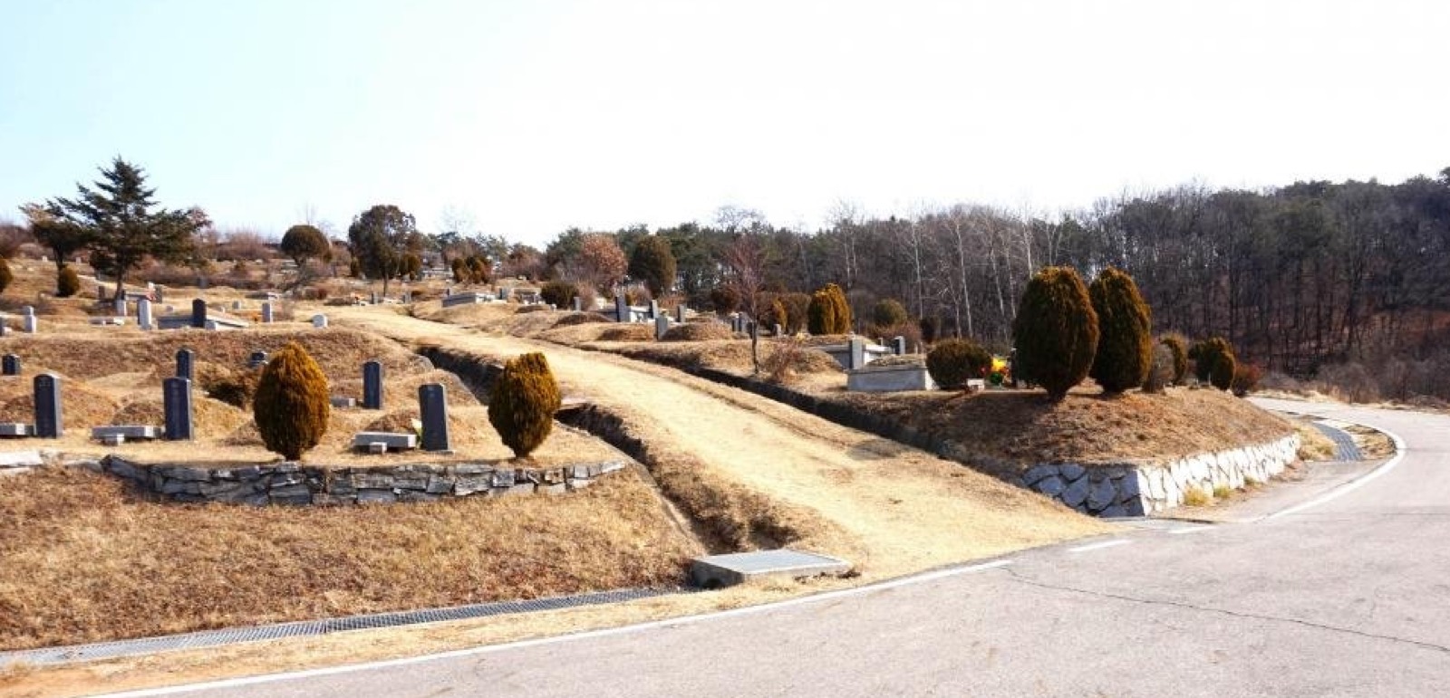 가산면 제2공설묘지 시설 사진 (출처: e하늘 장사정보시스템)