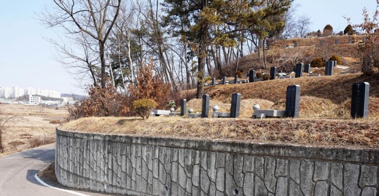 가산면 제4공설묘지 시설 사진 (출처: e하늘 장사정보시스템)
