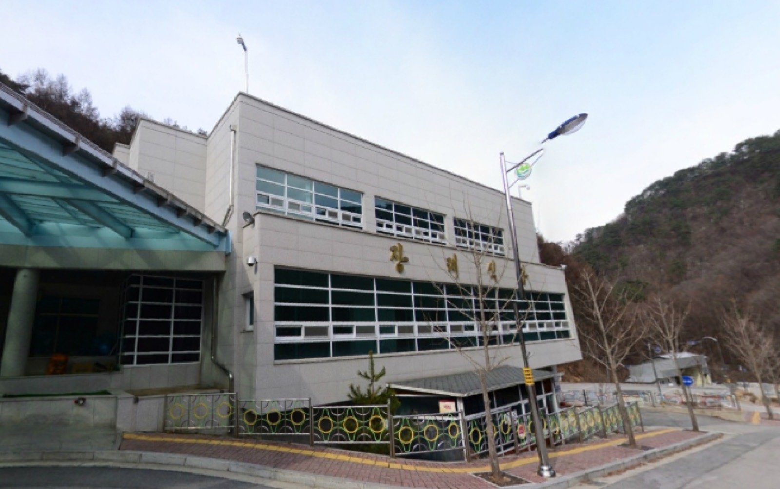 하늘내린 보금자리(가족12위) 시설 사진 (출처: e하늘 장사정보시스템)