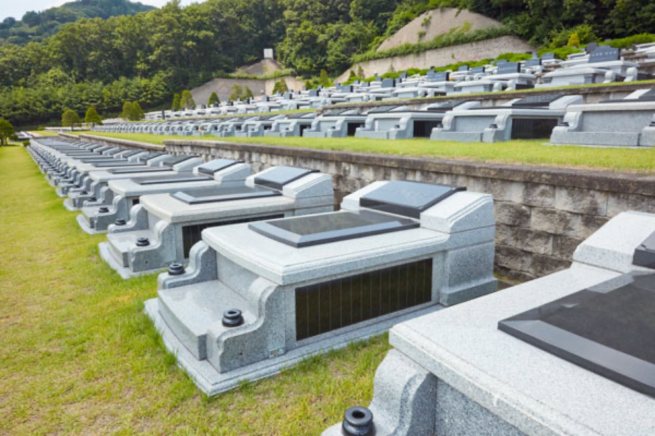 (재)평화공원 가족봉안묘 시설 사진 (출처: e하늘 장사정보시스템)