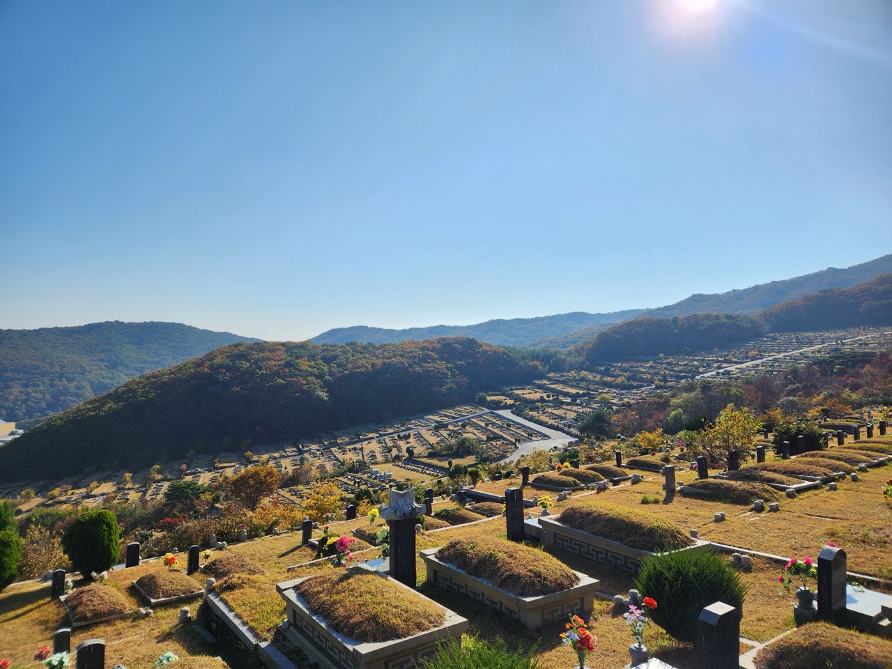 (재)삼덕공원묘원 시설 사진 (출처: e하늘 장사정보시스템)