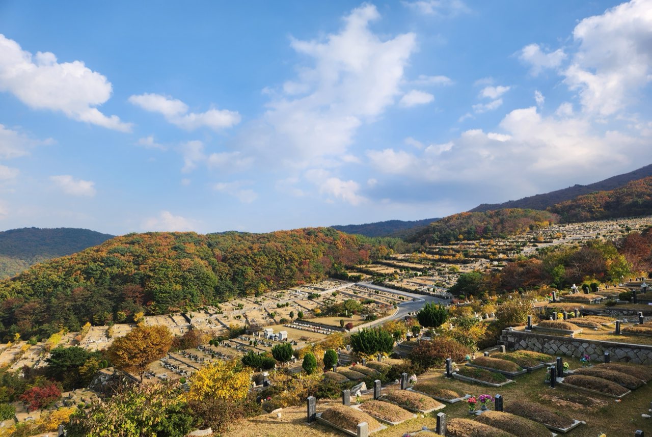(재)삼덕공원묘원 시설 사진 (출처: e하늘 장사정보시스템)