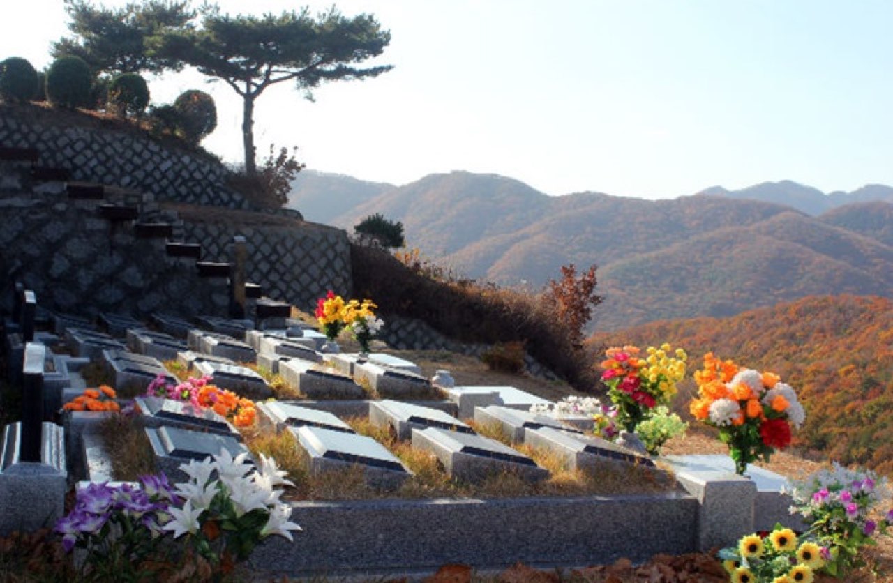 (재)운경공원묘원 시설 사진 (출처: e하늘 장사정보시스템)