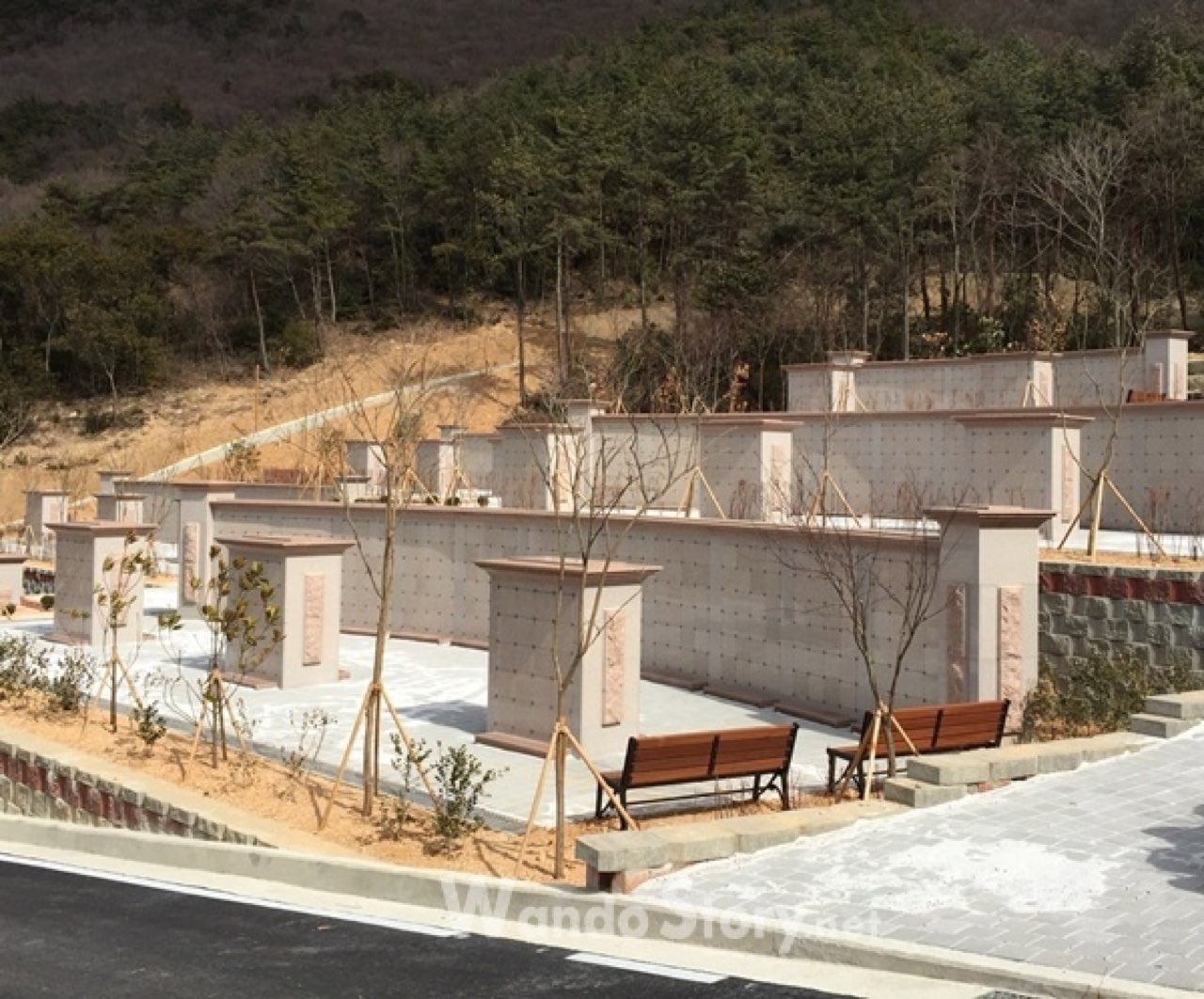 완도군추모공원 봉안담 시설 사진 (출처: e하늘 장사정보시스템)