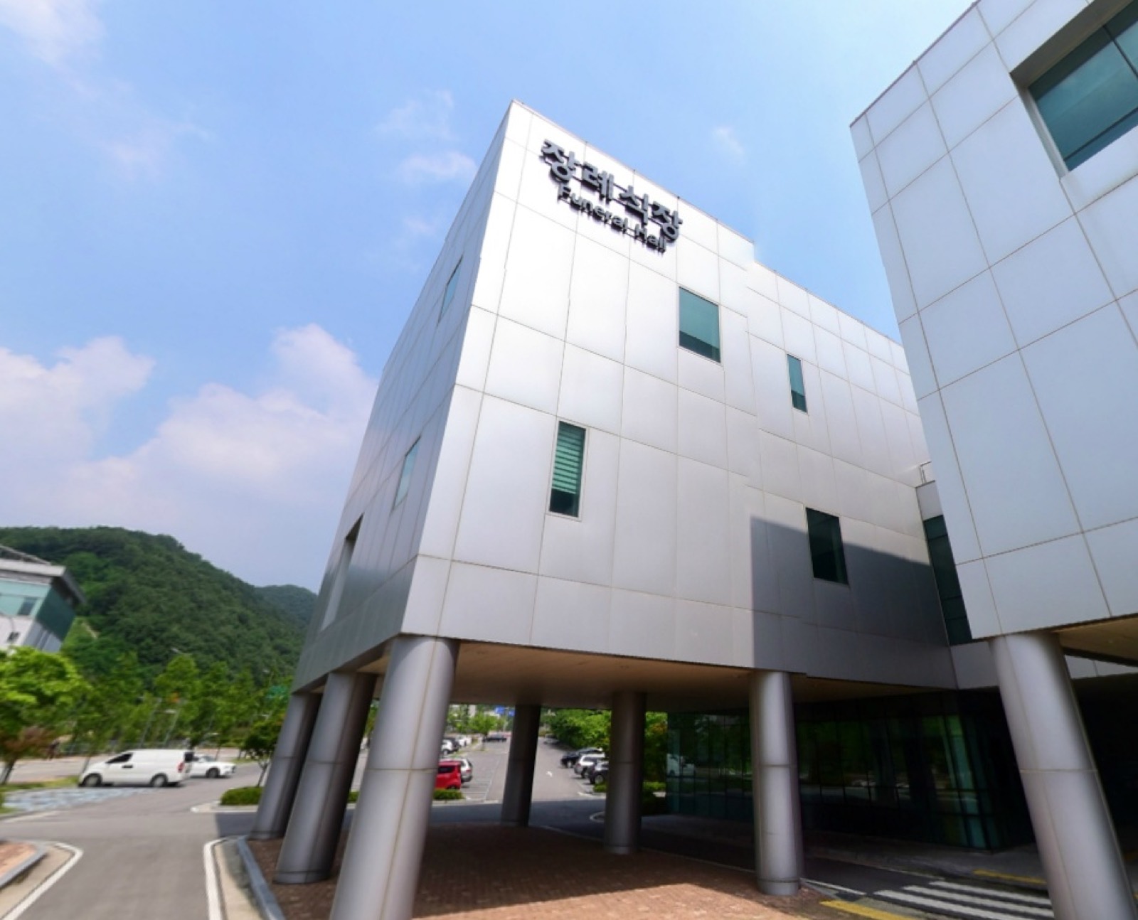 용인평온의숲 장례식장 시설 사진 (출처: e하늘 장사정보시스템)