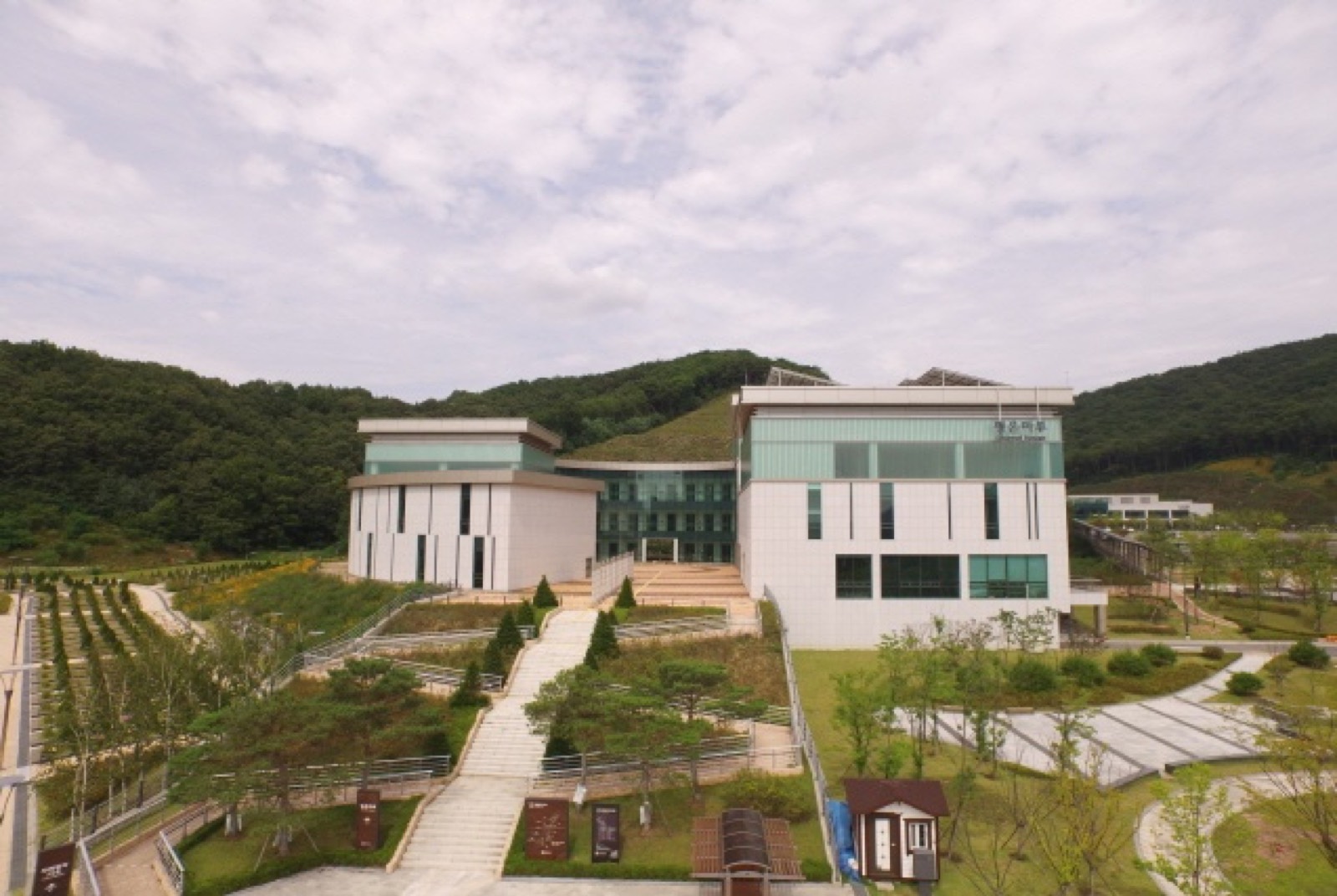 용인평온의숲(평온마루 봉안당) 시설 사진